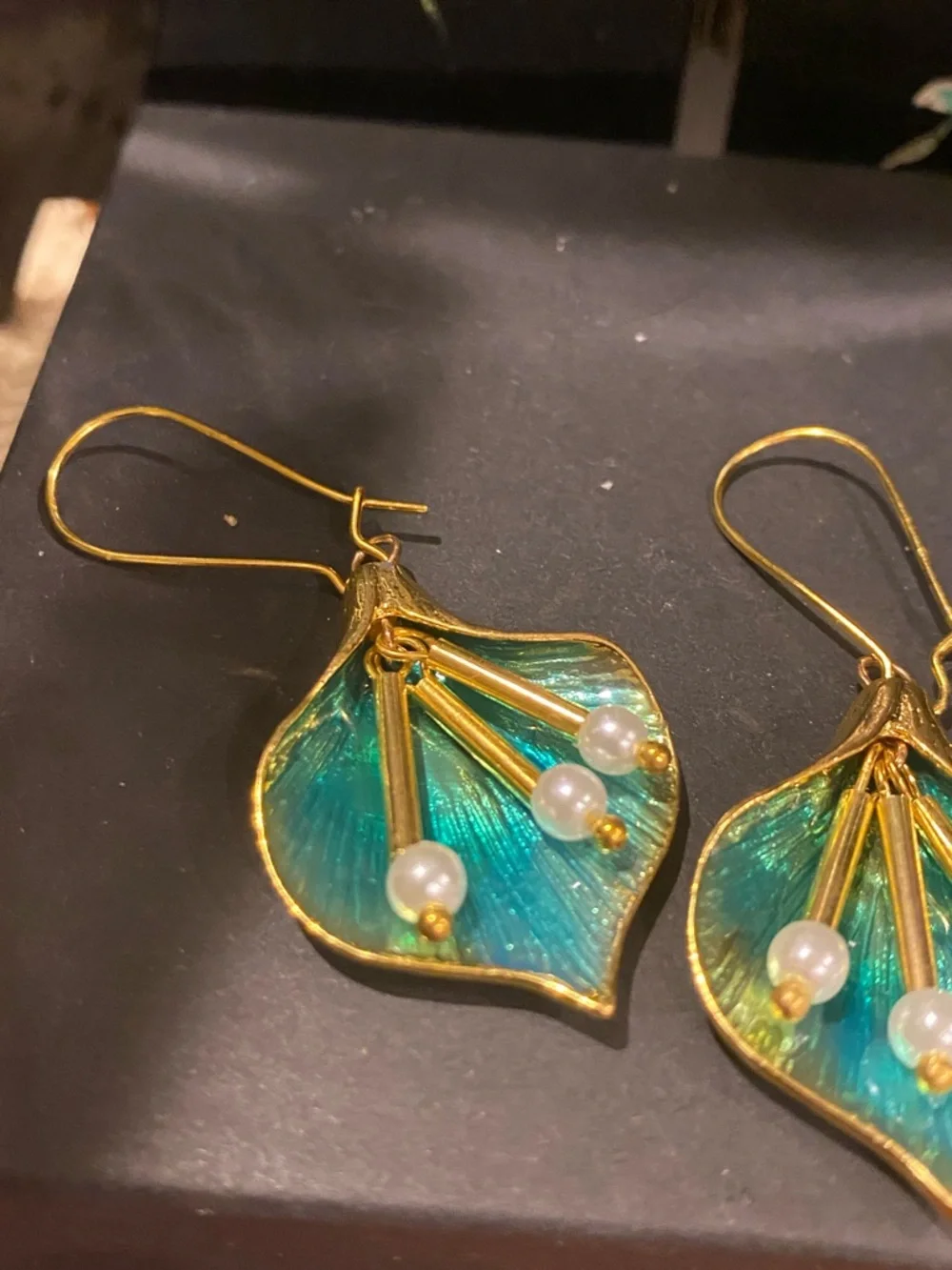 Gold Tone and Teal Leaf Pearl Drop Earrings - Unbranded - Picture 3 of 8